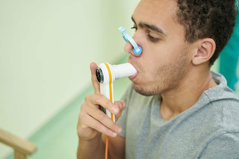 Professional Spirometry Systems vs. Consumer/Home Spirometry Tools